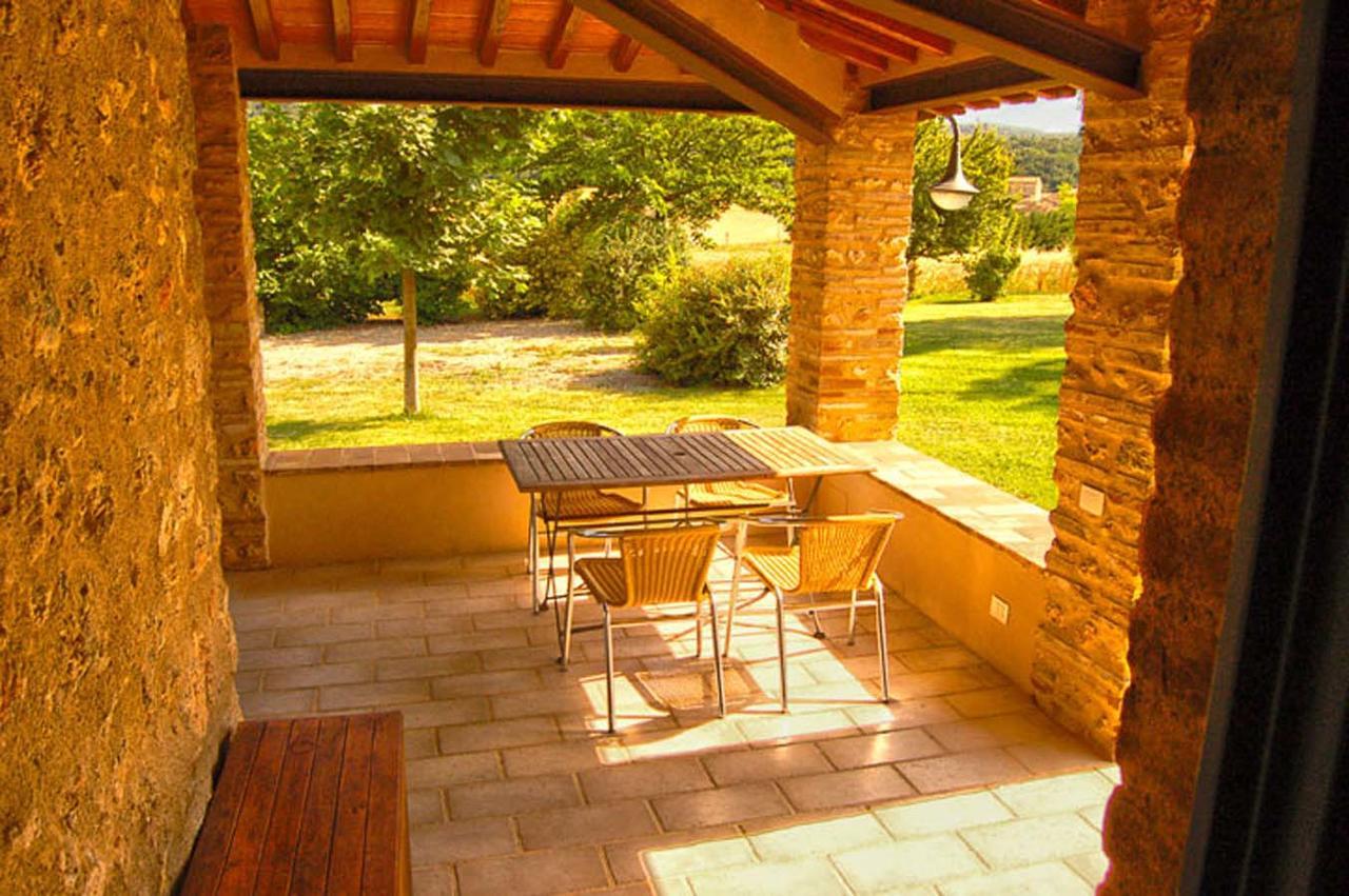 Monteriggioni Suite Екстериор снимка