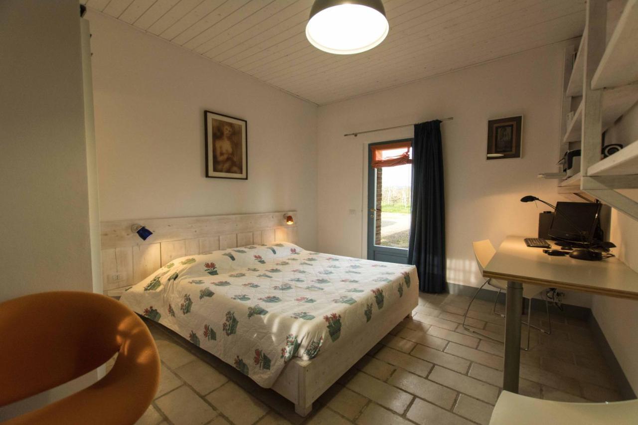 Monteriggioni Suite Екстериор снимка