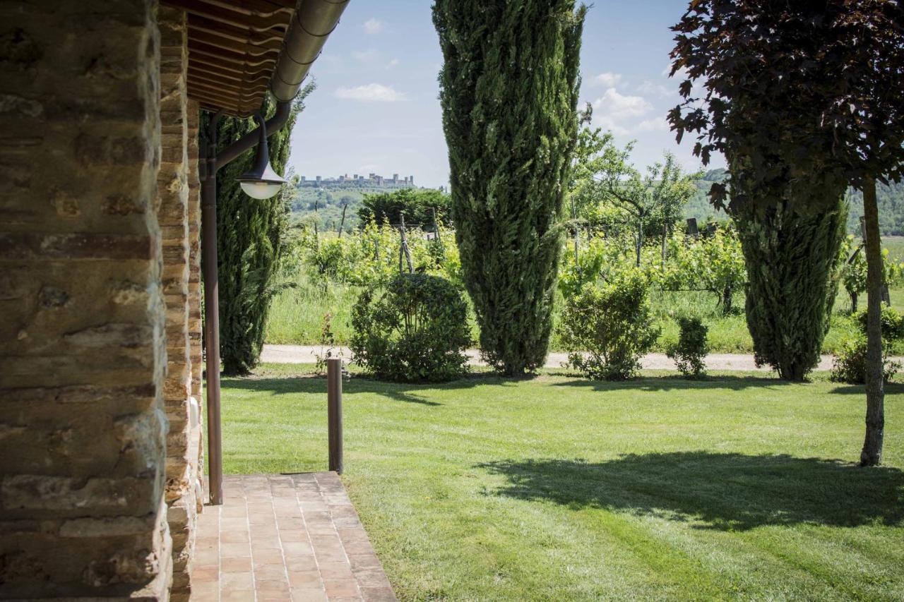 Monteriggioni Suite Екстериор снимка