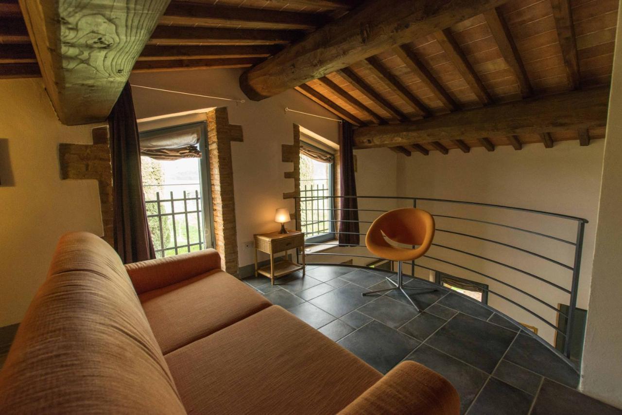 Monteriggioni Suite Екстериор снимка